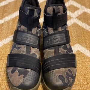 Lebron Soldier 10 Camo